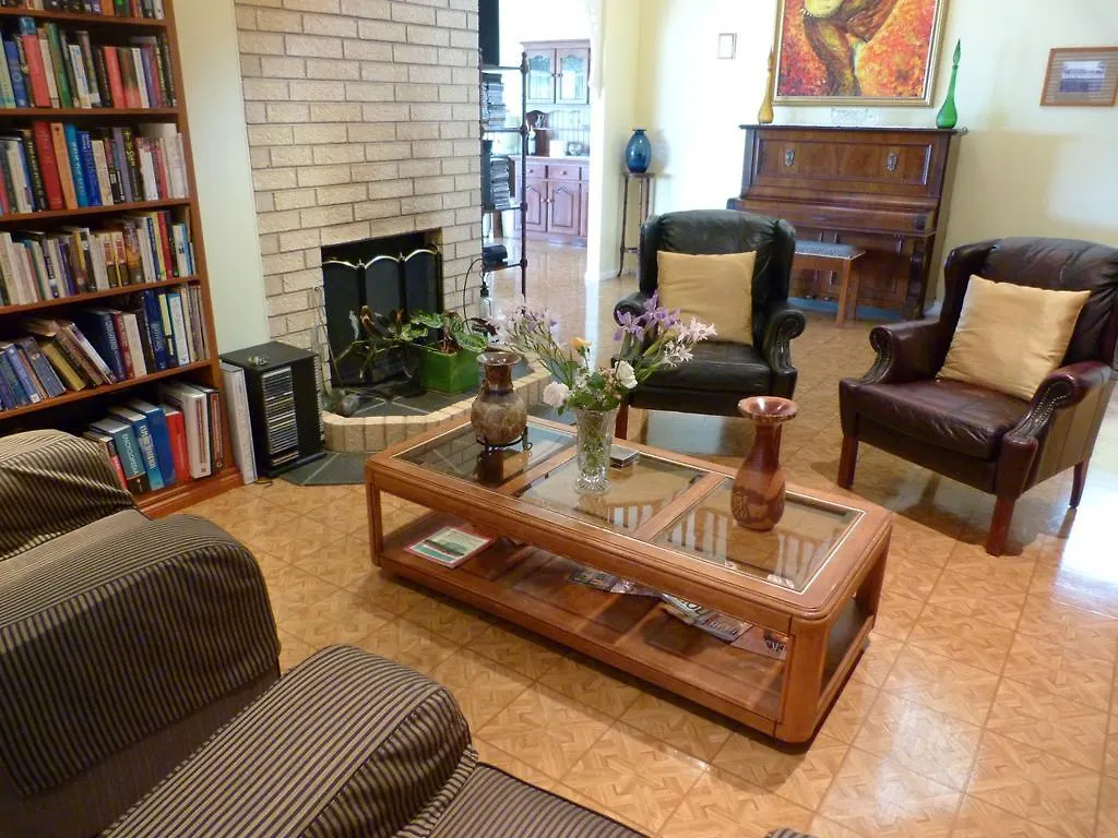 Grovely House Bed & Breakfast Stanthorpe 3*,